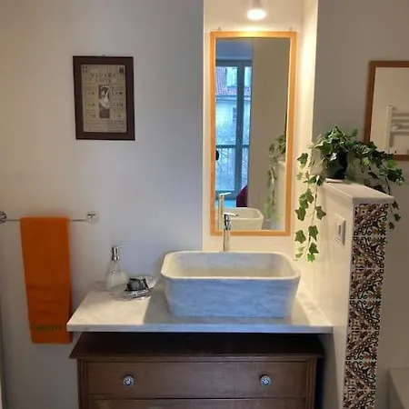 The Artist's Flat, Right Next To Porta Susa *