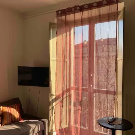 The Artist's Flat, Right Next To Porta Susa * Turín